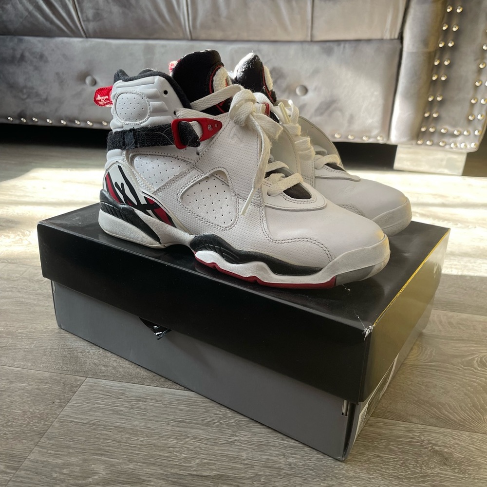 Air Jordan 8